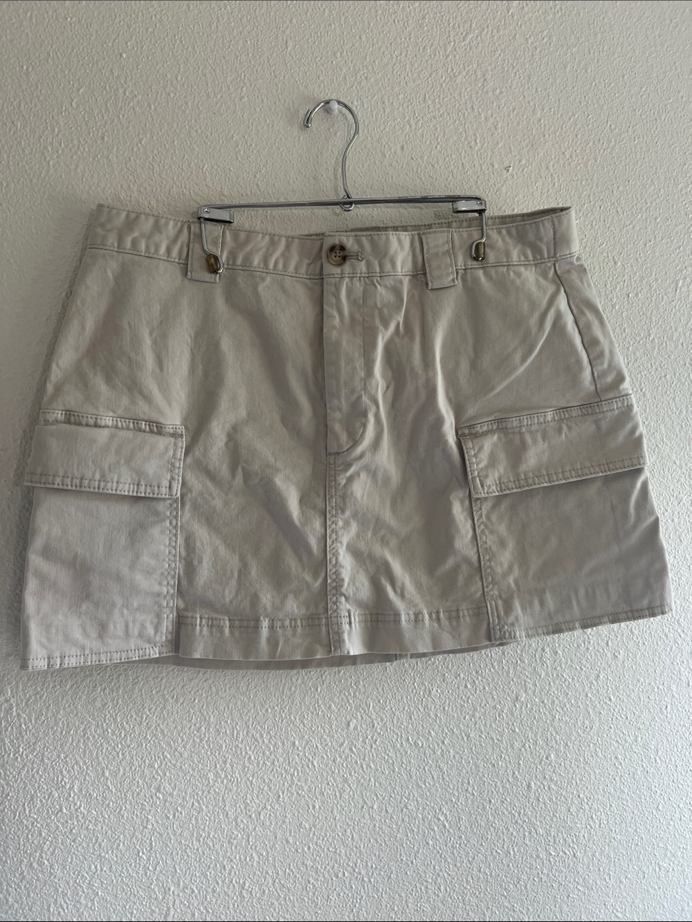 Abercrombie & Fitch Beige Cargo Mini Skirt, size medium